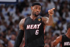 快船队遭遇挑战：球员伤病、商业失利与伦纳德合同争议